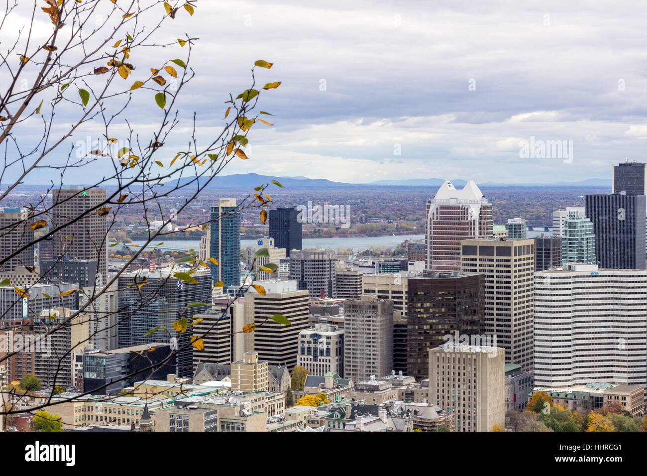 MONTREAL, Kanada - Ansicht von Montreal vom Mount Royal in Herbstsaison Stockfoto