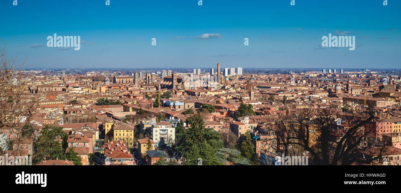 Bologna Stadtbild betrachtet vom Hügel im Süden der Stadt Stockfoto