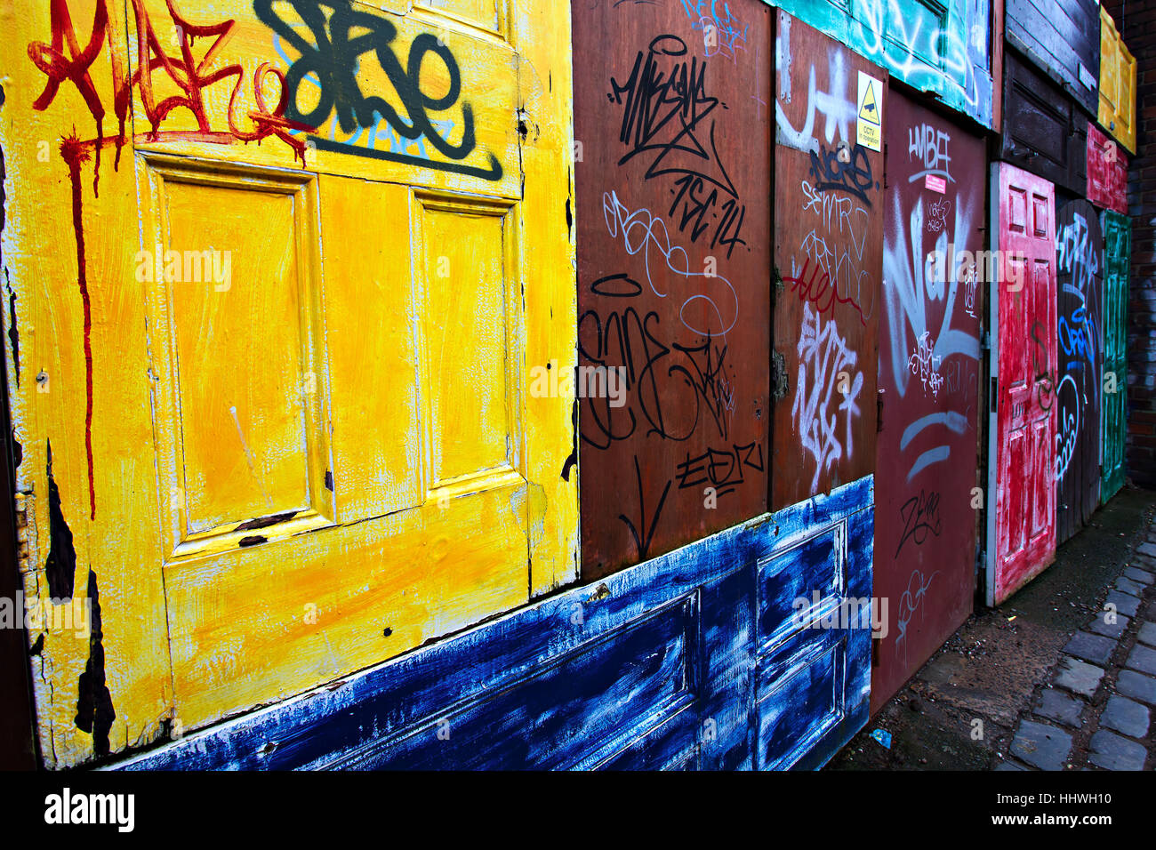 Erstaunlich bunten Graffiti im Bereich Ostsee Dreieck von Liverpool UK Stockfoto