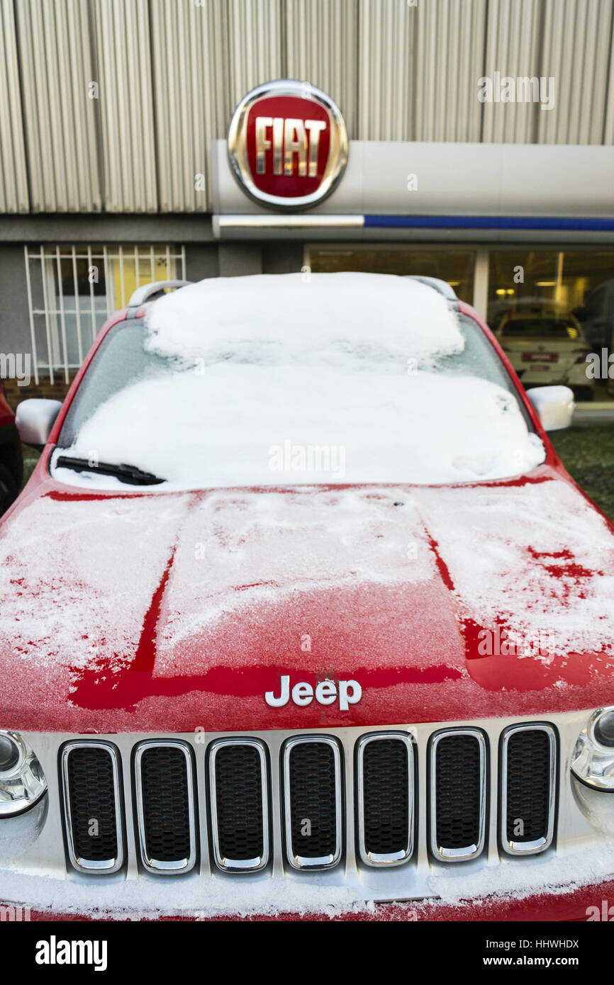 Prag, Tschechische Republik - 20 Januar: Fiat Gruppe Firmenlogo auf Autohaus Gebäude auf 20. Januar 2017 Stockfoto