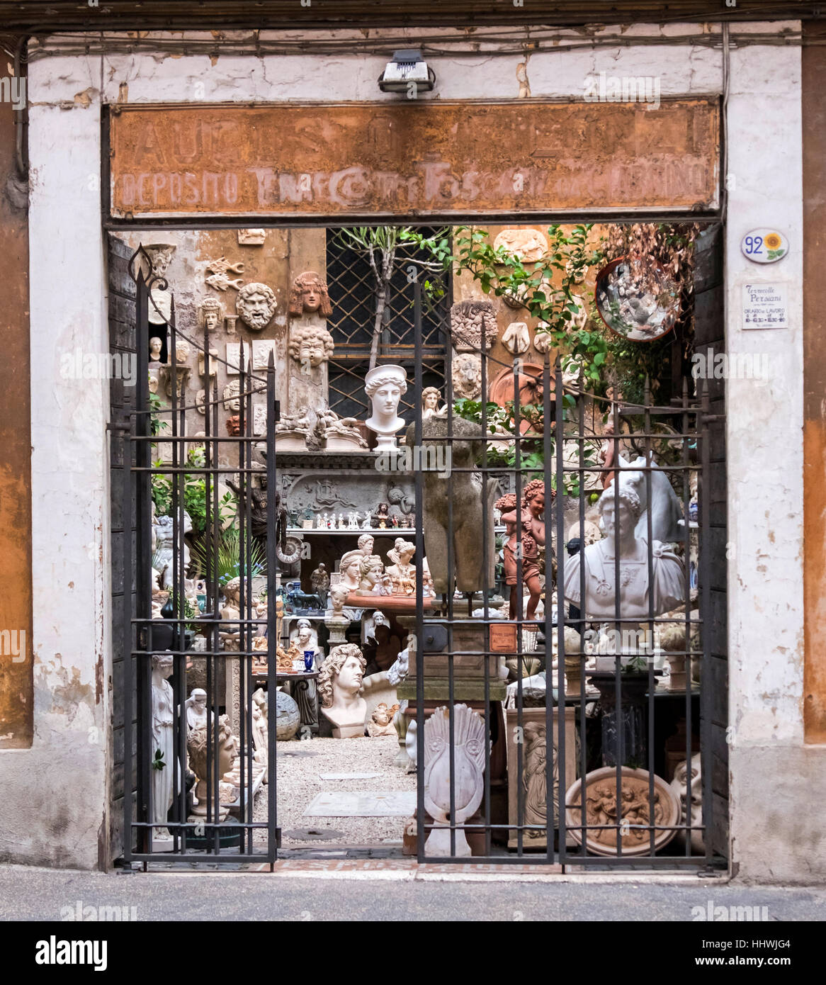 Klassischen Statuen für den Verkauf in der Stadt von Rom, Italien, Europa Stockfoto