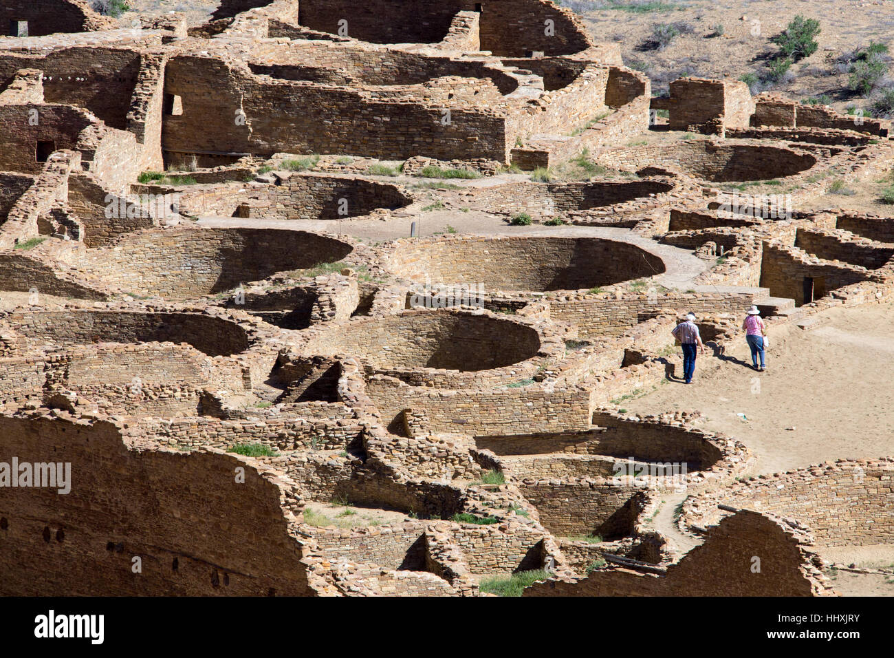 Senioren besuchen Chaco Canyon in New Mexico Stockfoto