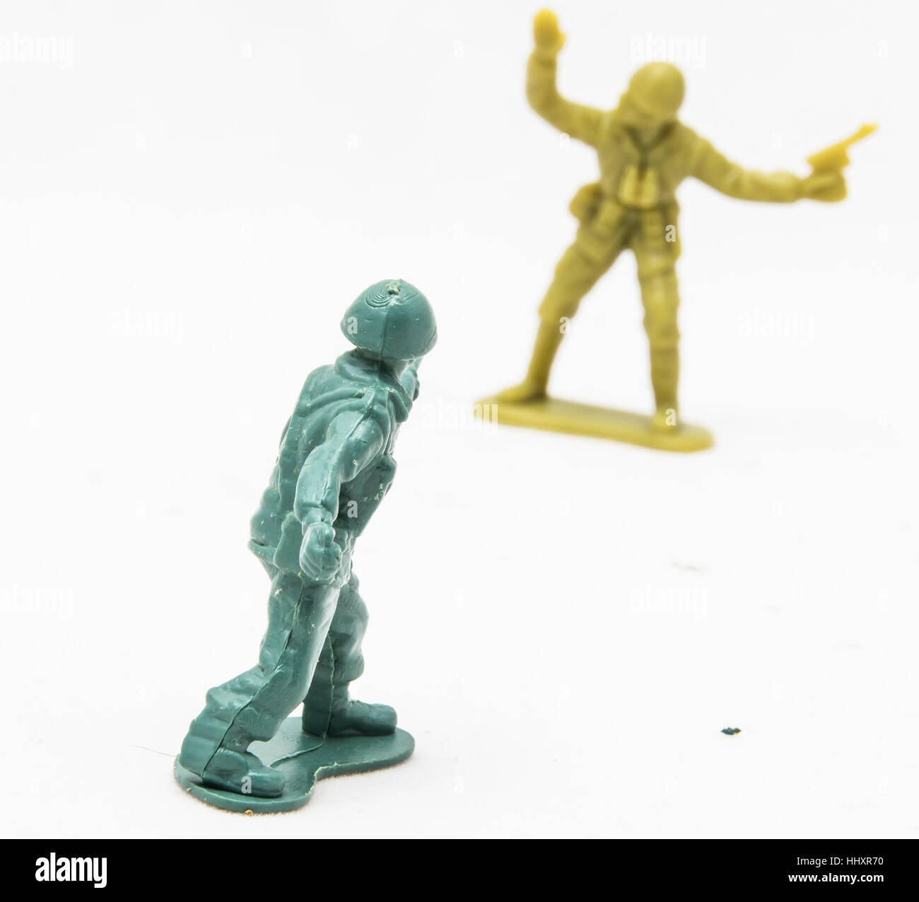 Zwei Kunststoff-Spielzeug-Soldaten Stockfoto
