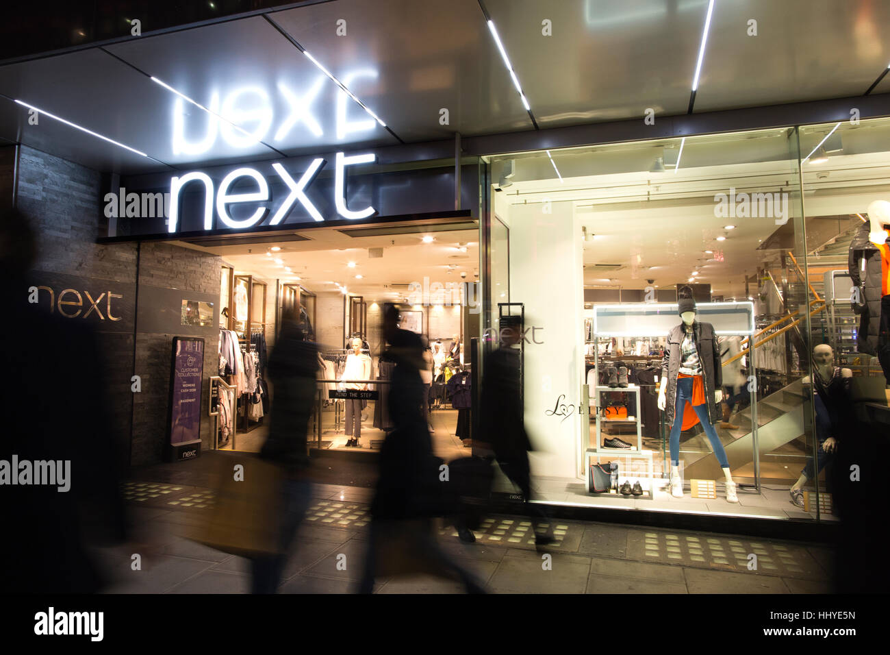 Als nächstes Kleidung Einzelhändler, Oxford Street, central London, England, UK Stockfoto