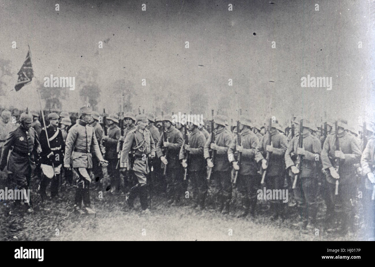Antike 1918 Foto, Kaiser Wilhelm II. und Kronprinz Wilhelm auf der Vorderseite. Stockfoto