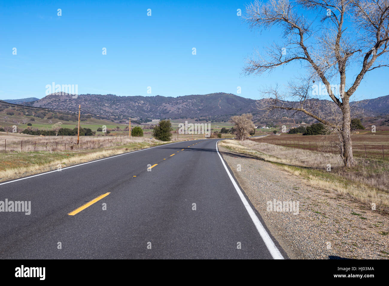 California State Route 79 Richtung Richtung Norden durch Santa Ysabel. San Diego County, Kalifornien, USA. Stockfoto