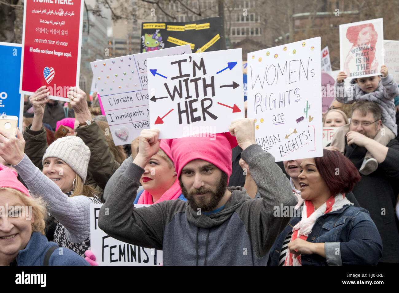 Philadelphia, Pennsylvania, USA. 21. Januar 2017. Demonstranten bei der Frauen März auf Philadelphia Tausende von Demonstranten marschierten von Logans Kreis, Oval Eakins am Benjamin Franklin Parkway in Philadelphia Pa Credit: Ricky Fitchett/ZUMA Draht/Alamy Live News Stockfoto