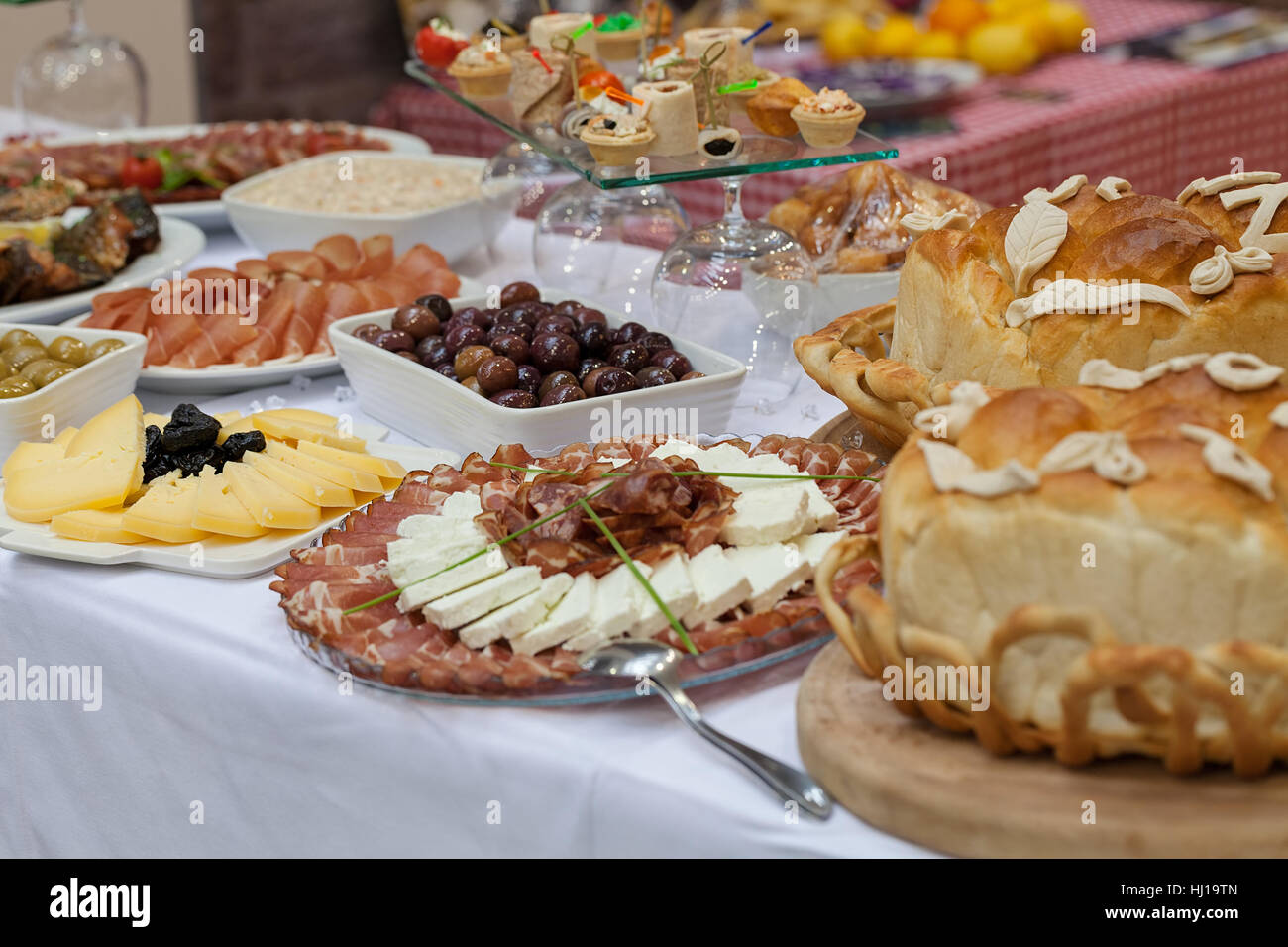 Schwedischen Tisch, geringe Schärfentiefe Hinweis dekoriert Stockfoto