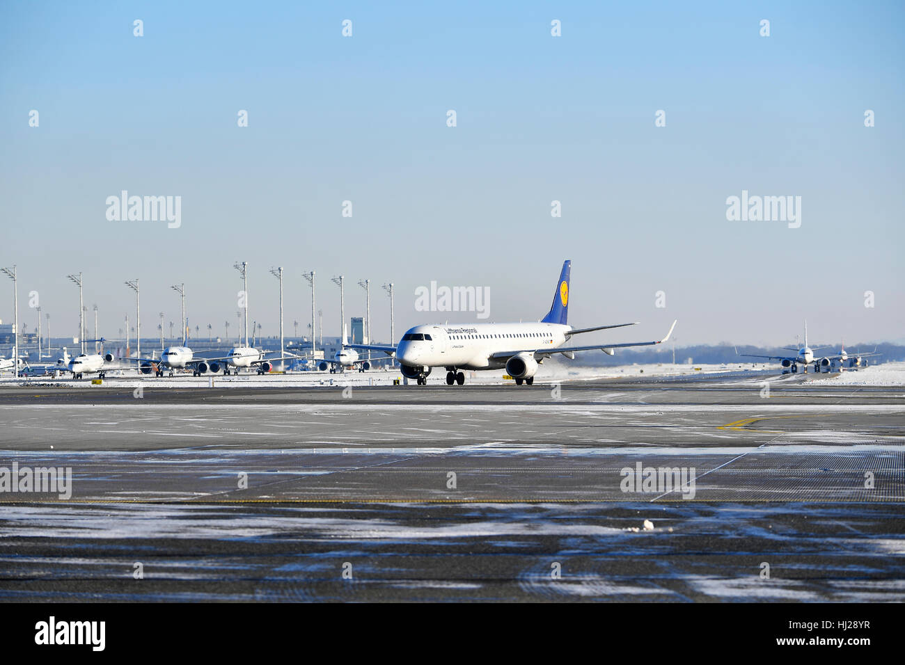 Lufthansa Regional und CityLine, Stadt-Linie, LH, Embraer, 195, Flugzeuge, Flugzeug, Flugzeug, Stockfoto