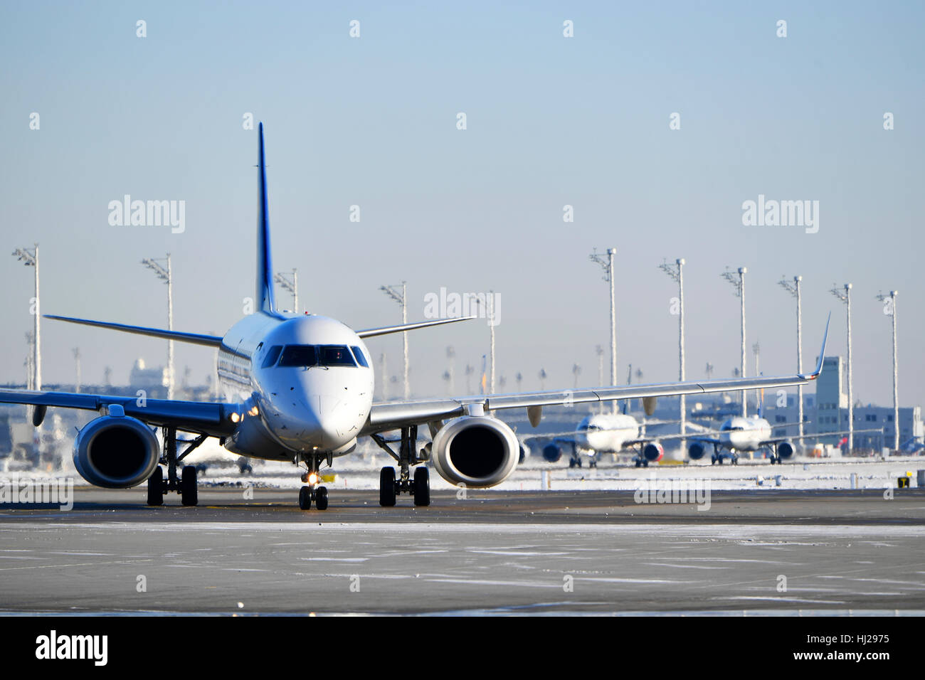 Lufthansa Regional und CityLine, Stadt-Linie, LH, Embraer, 195, Flugzeuge, Flugzeug, Flugzeug, Stockfoto