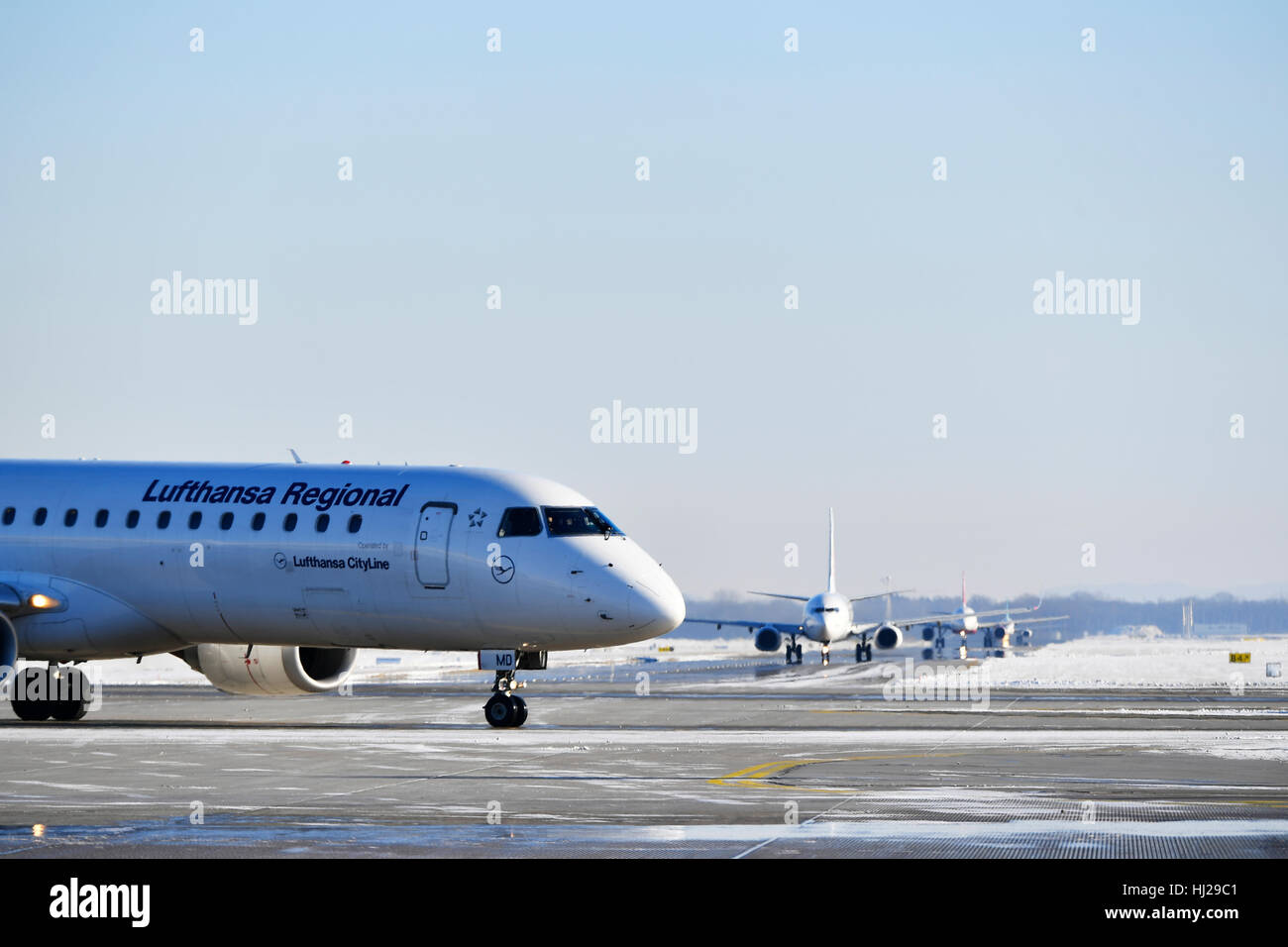 Lufthansa Regional und CityLine, Stadt-Linie, LH, Embraer, 195, Flugzeuge, Flugzeug, Flugzeug, Stockfoto