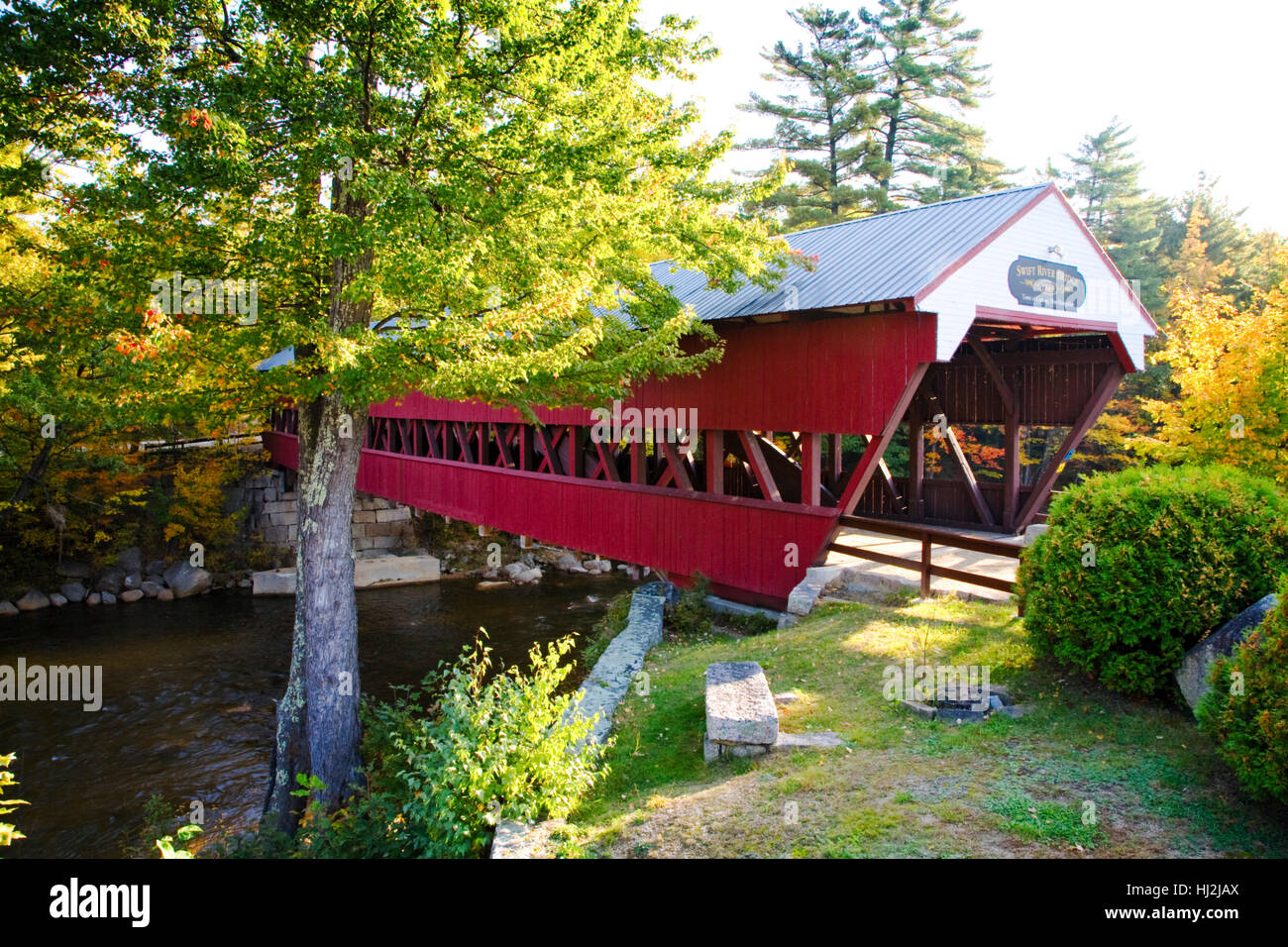 Die Swift River Covered Bridge (1869) in Conway New Hampshire. Stockfoto