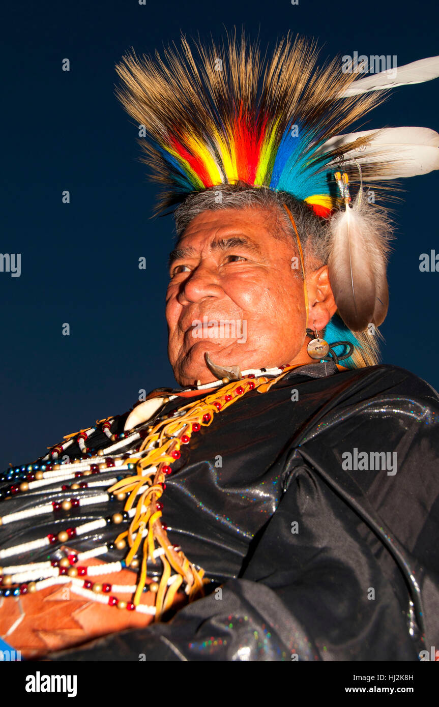 Mann im Ornat, Pi-Ume-Sha Vertrag Tage, Warm Springs Indian Reservation, Oregon Stockfoto