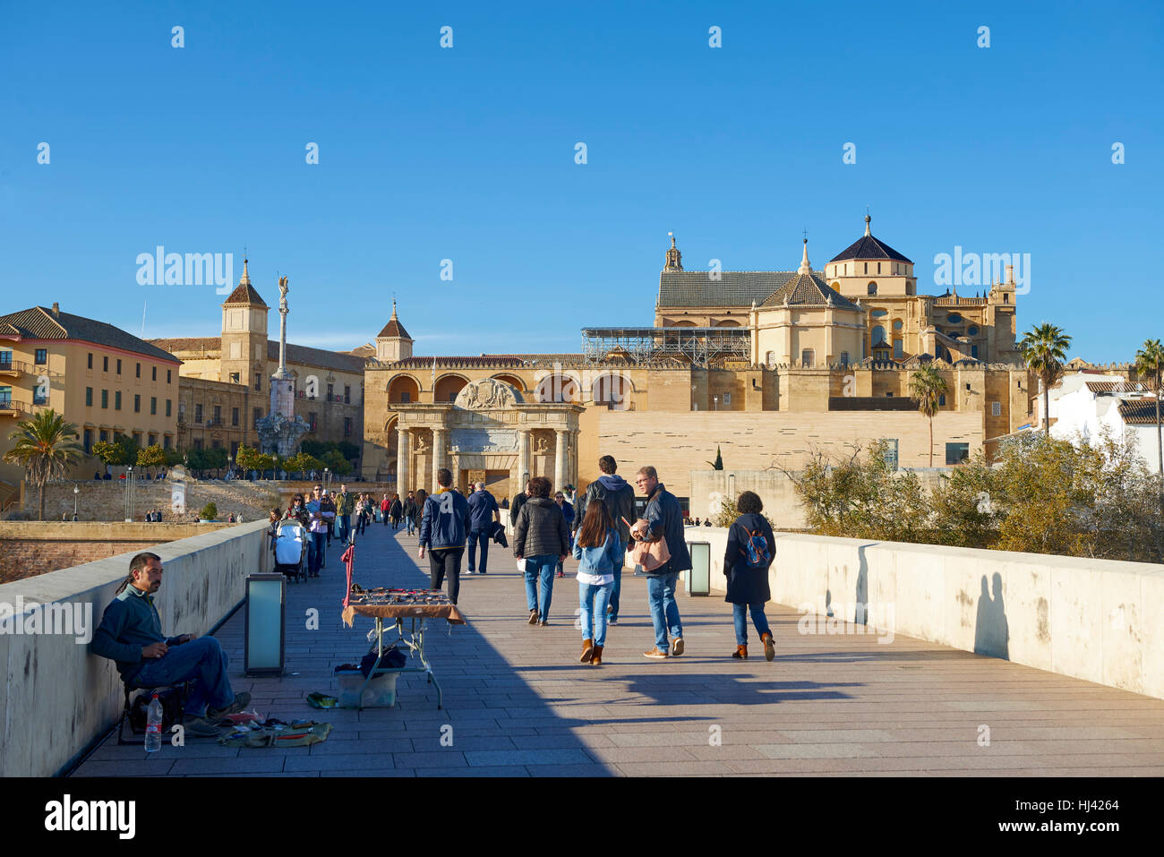 Römische Brücke und Moschee, Córdoba, Andalusien, Spanien, Europa Stockfoto