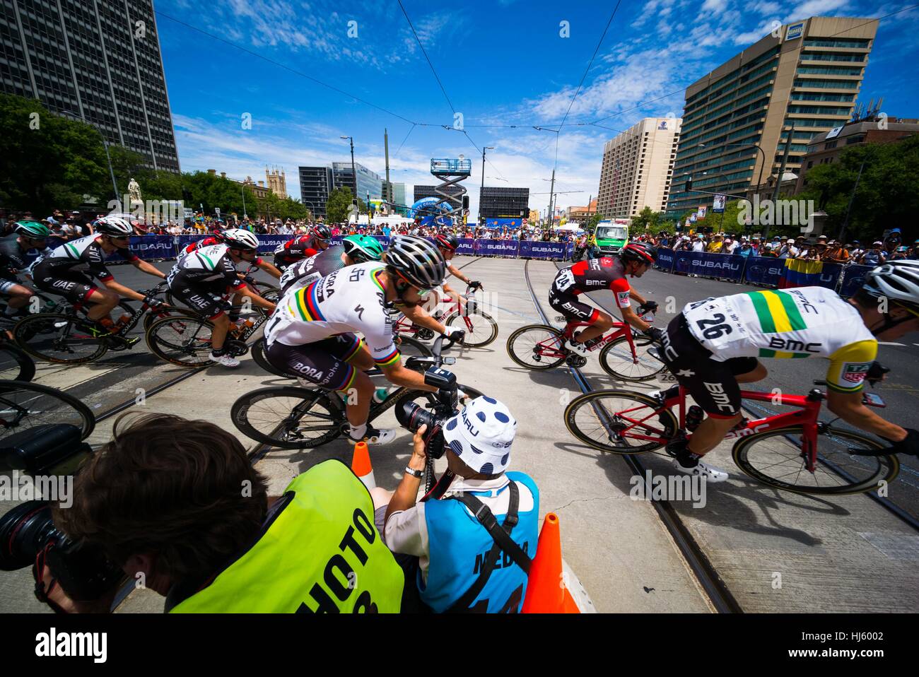 Adelaide, South Australia, Australien. 22. Januar 2017. Peter Sagan (C), Bora Hansgrohe in der Kehre der Stufe 6 der Tour Down Under, Australien am 22. Januar 2017 Credit: Gary Francis/ZUMA Draht/Alamy Live News Stockfoto