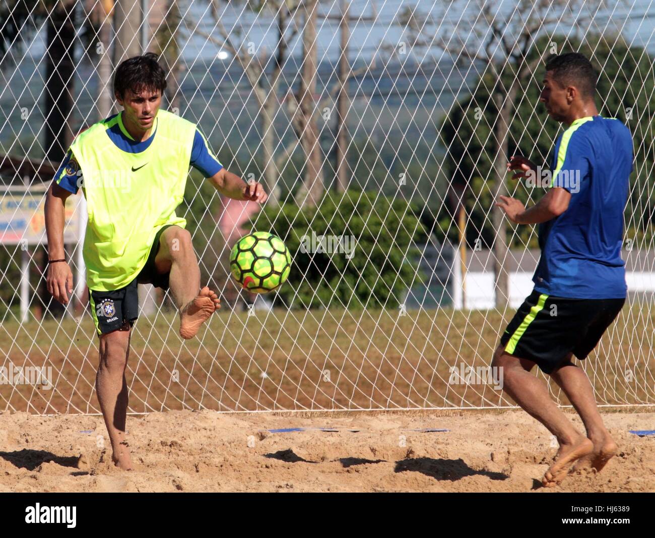 FOZ DO IGUAÇU, PR - 22.01.2017: Brasilien TRAINING Auswahl des BEACH-SOCCER - Brsaileira Auswahl Strand Fußballtrainer in Foz do Iguaçu in Paraná, wo er bereitet in der Qualifikationsrunde zu konkurrieren, die dieses Jahr in Asuncion in Paraguay 5-12 Februar stattfinden wird. Das Turnier garantiert drei Sitze auf die World Cup FIFA Bahamas in der Karibik vom 27. April bis 5 Mai stattfindet. (Foto: Christian Rizzi/Fotoarena) Stockfoto