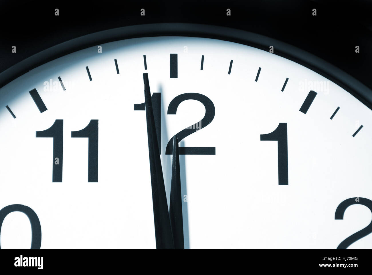 neue, schwarze, dunkelhäutigen, tiefschwarze, tiefschwarz, Uhr, Zeiger, Datum, Uhrzeit, Zeit Stockfoto