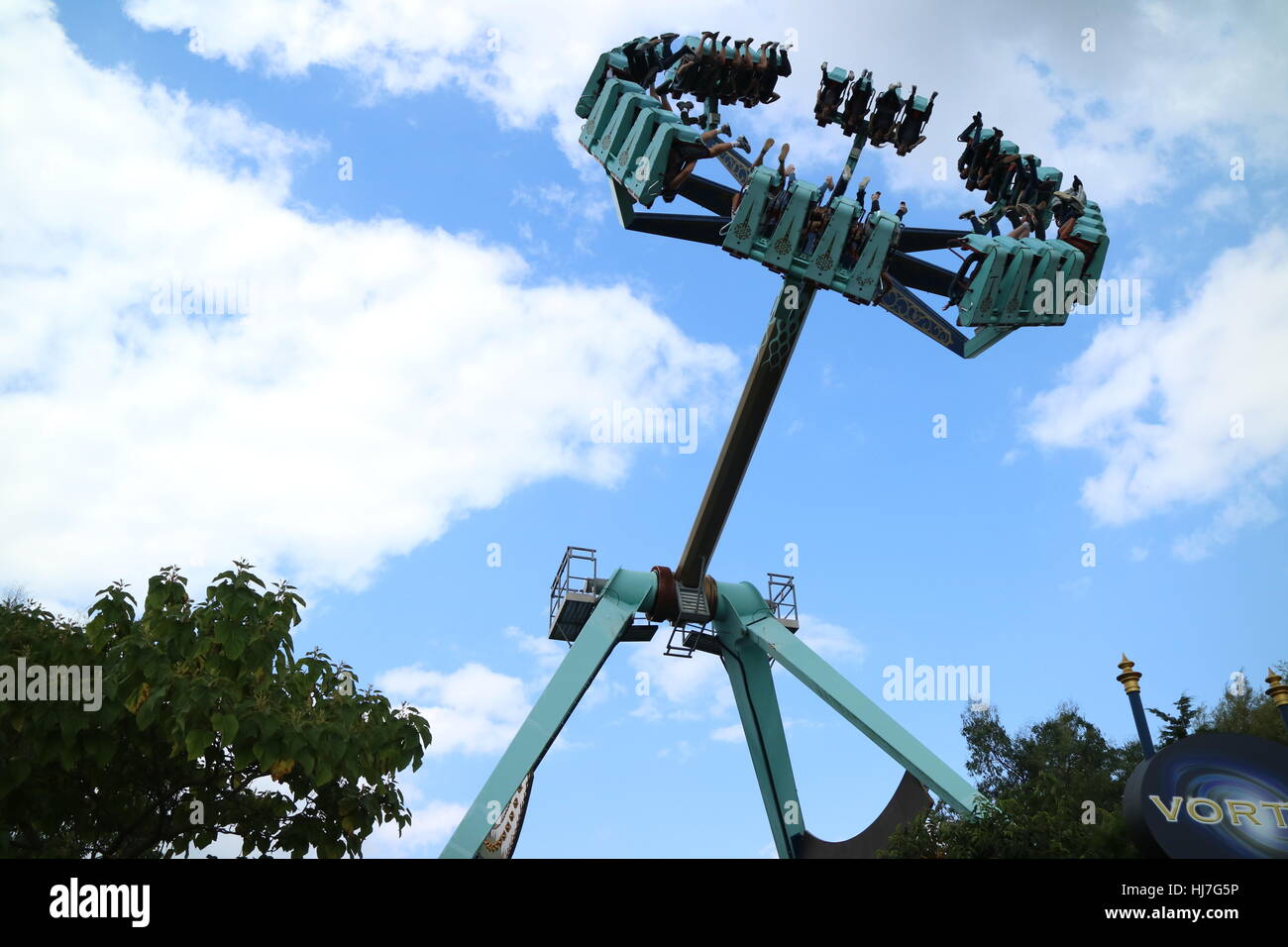 Vortex-Fahrt im Thorpe Park in Chertsey, England Stockfoto