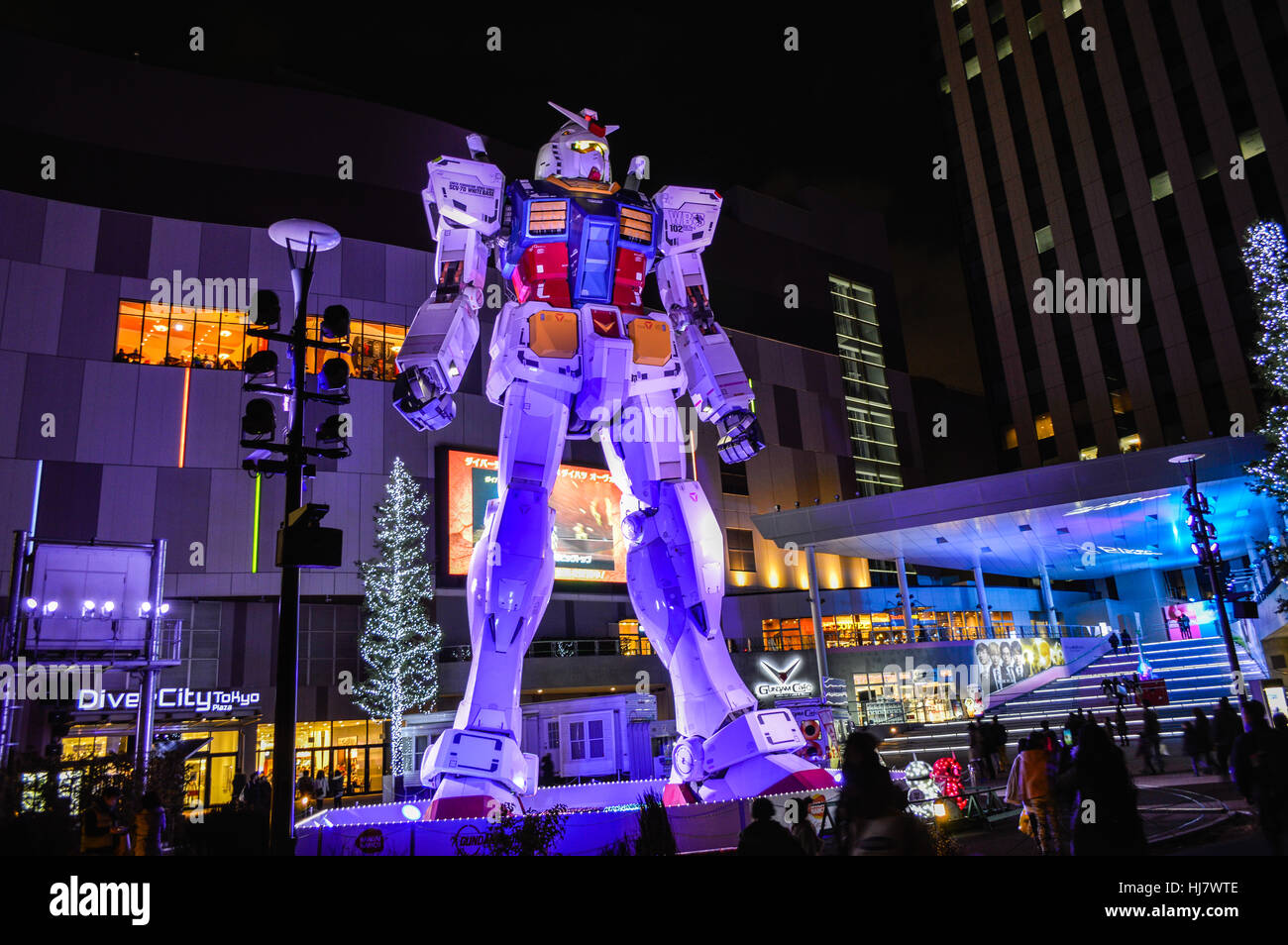 Riesige Gundam Roboter Statue in Odaiba, nehmen Fotografie im 13. Januar 2014 in Odaiba, Tokio, Japan. Stockfoto