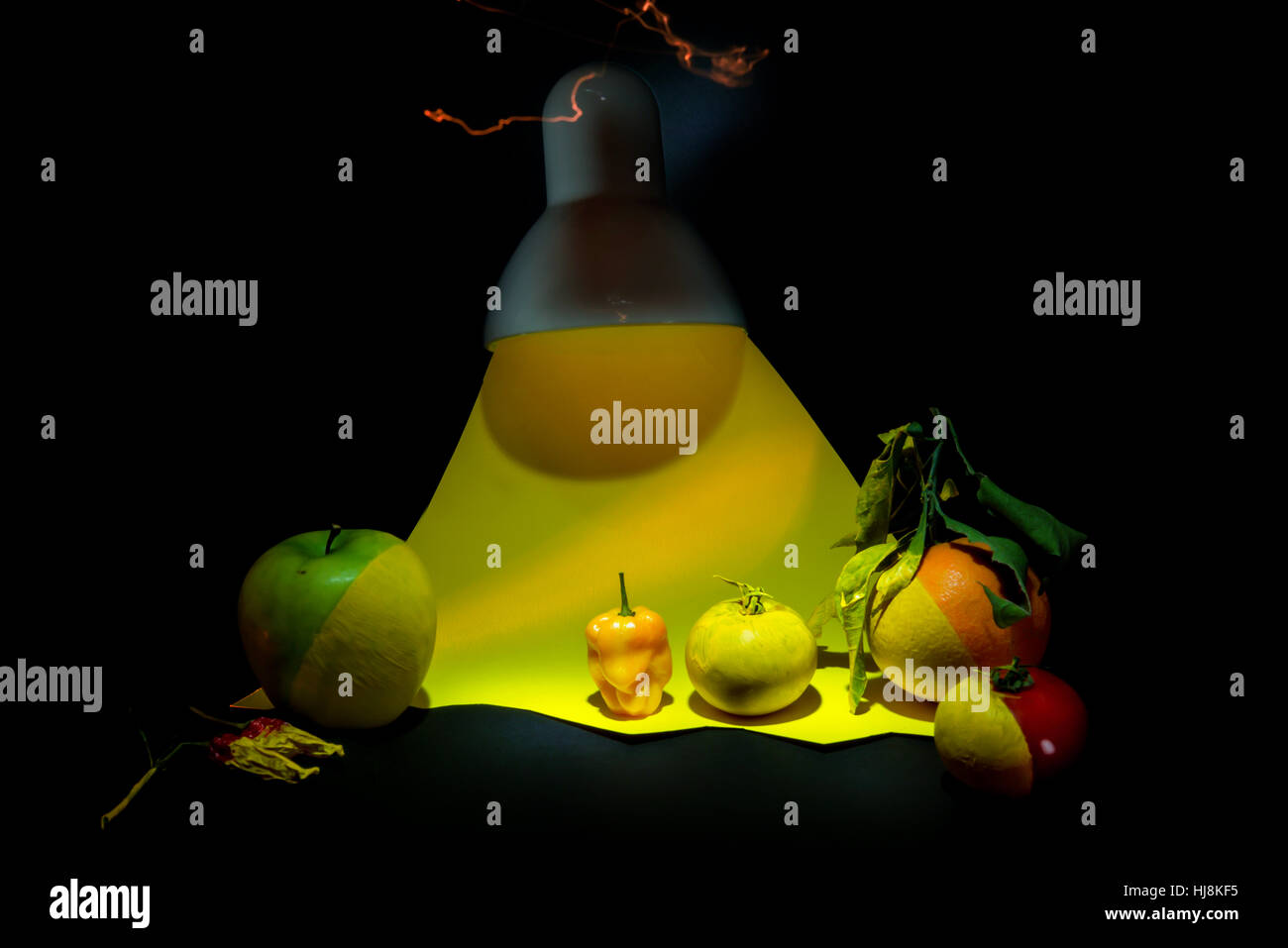 Obst, Gemüse und gelb Licht Stockfoto