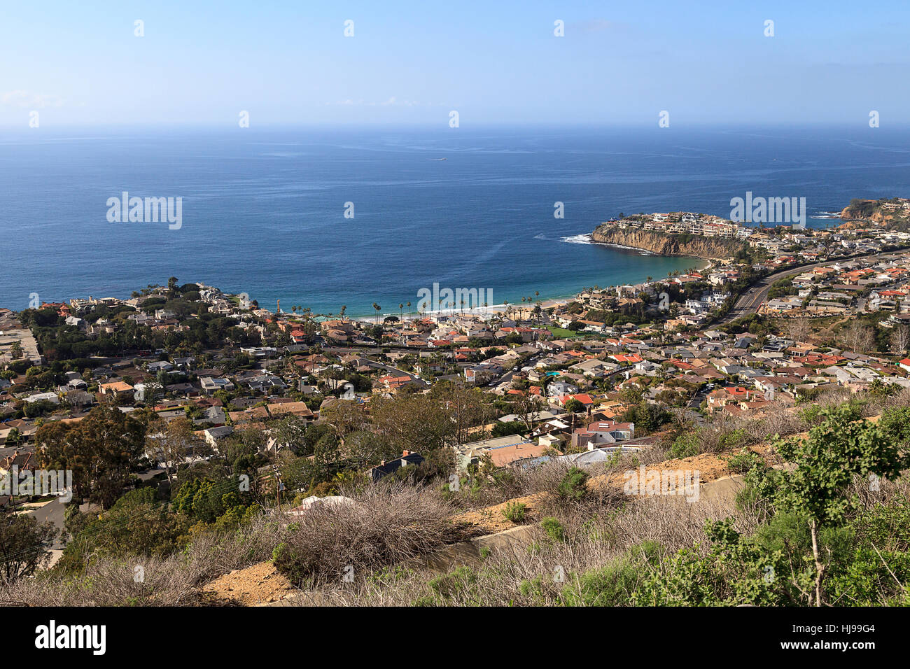 Küste von Laguna Beach aus der Vogelperspektive, die zeigt, Emerald Bay in Süd-Kalifornien, USA Stockfoto