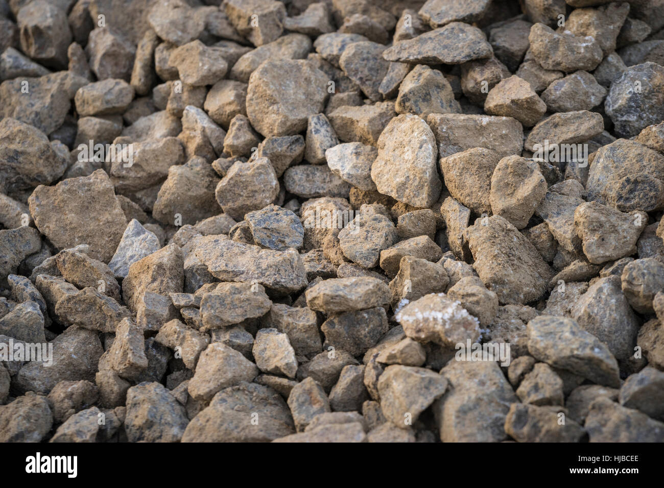 Kiesel Steinen Ausrichtung auf dem Boden liegend Stockfoto
