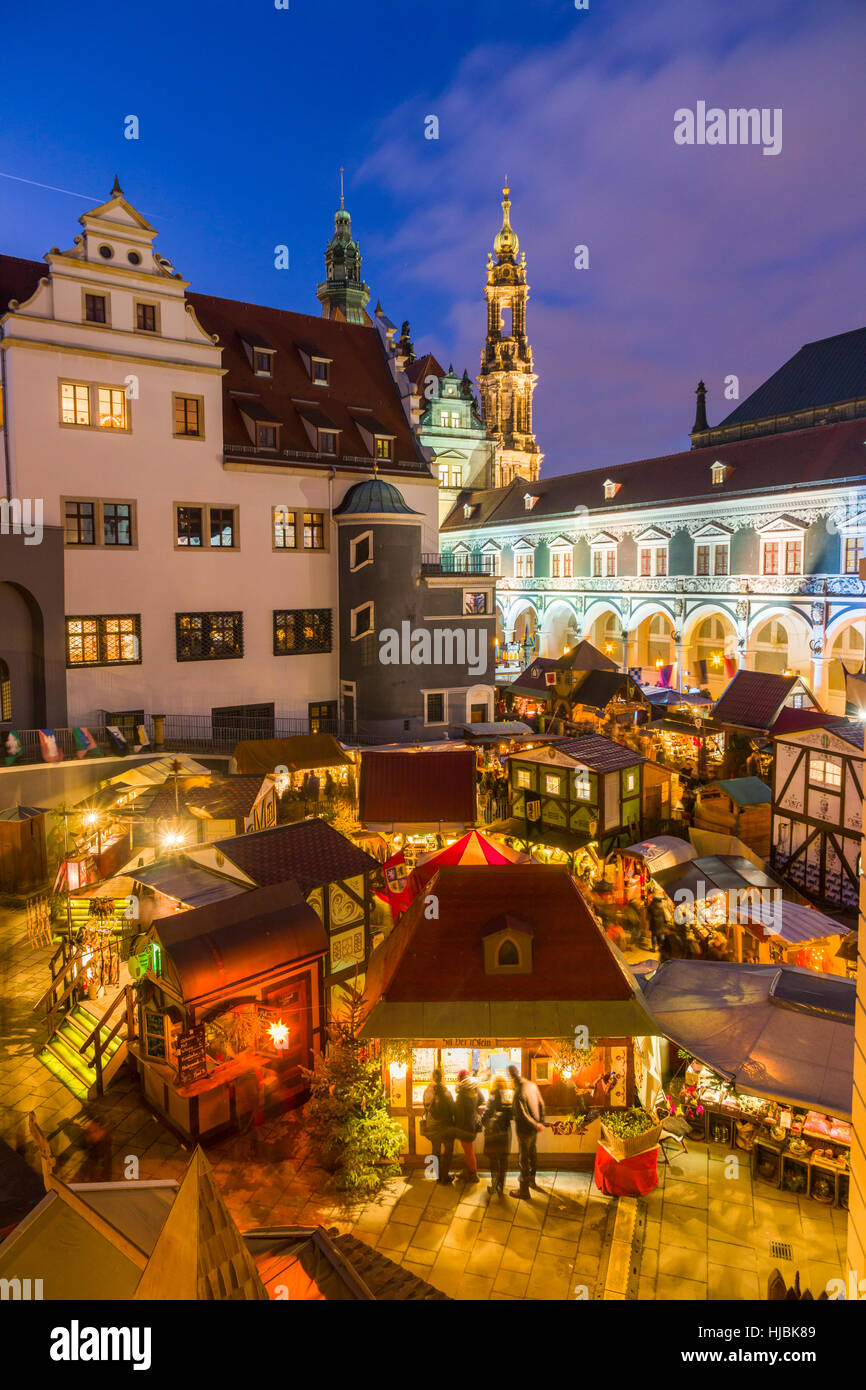 Die historischen, im Stil der Renaissance Weihnachtsmarkt im ehemaligen Pferdestall stallhof Stockfoto