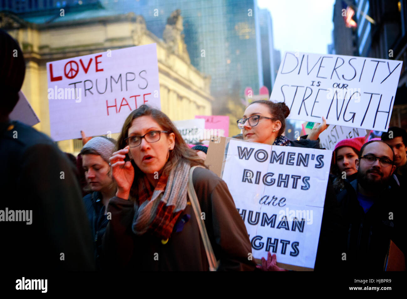 Demonstrant auf die NYC Frauen Marsch Stockfoto