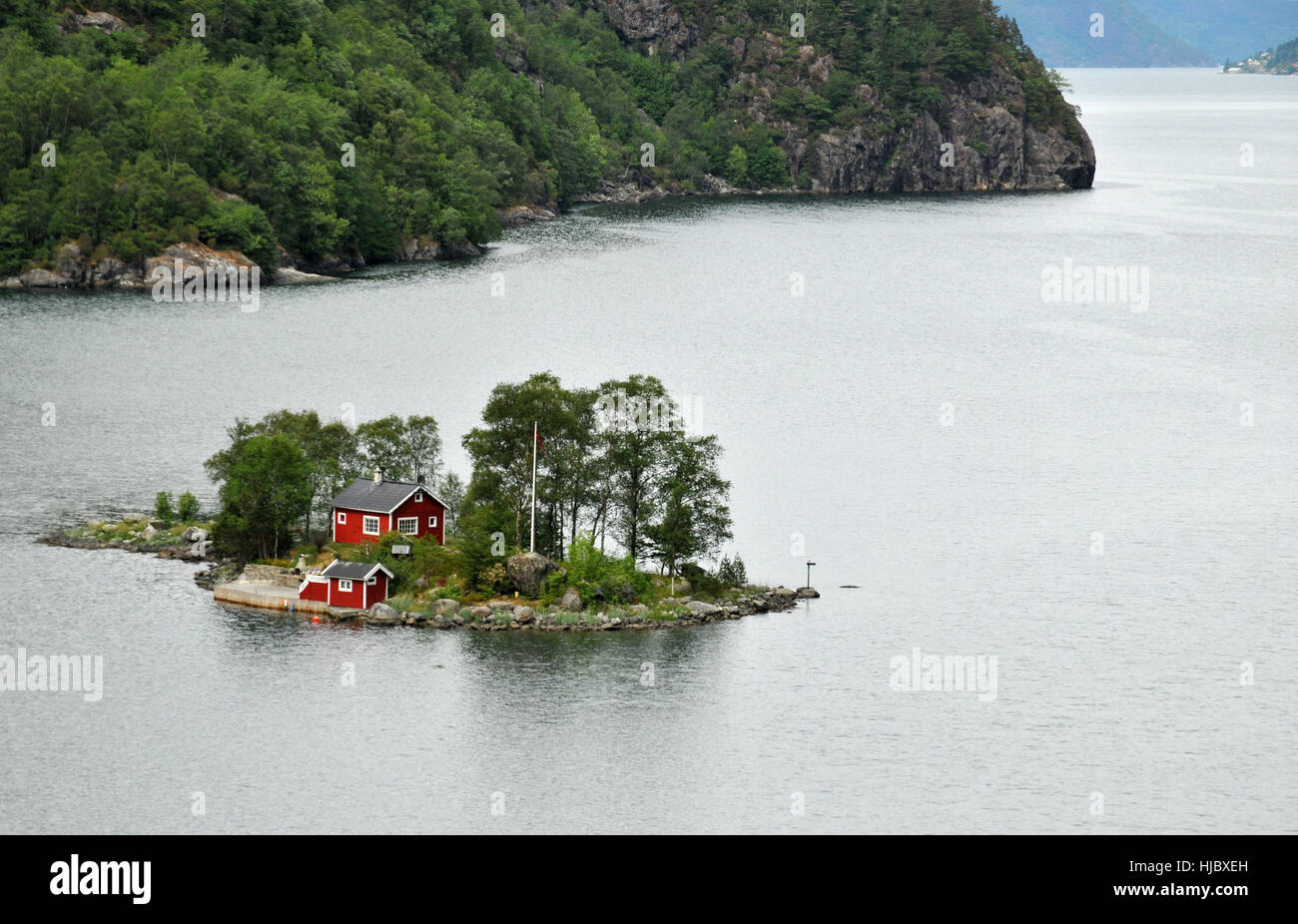 Haus Gebaude Norwegen Fjord Ferienhaus Freistehend Haus Hutte Insel Stockfotografie Alamy