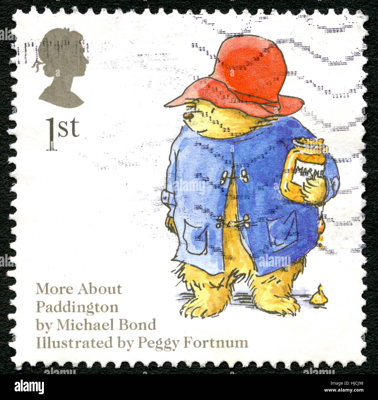 Vereinigtes Königreich - CIRCA 2006: Eine gebrauchte Briefmarke aus dem Vereinigten Königreich, Darstellung zur Veranschaulichung der Paddington Bär hält ein Glas Marmelade, circa 2006. Stockfoto
