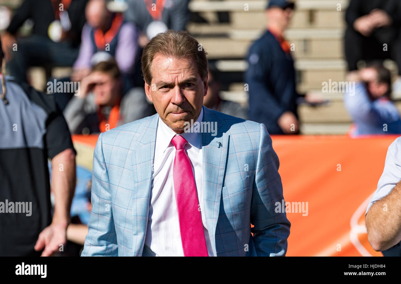 Mobile, Alabama, USA. 24. Januar 2017. Universität von Alabama Fußball Trainer Nick Saban besucht Tag 1 Praxis für der Reeses Senior Bowl Stadium Ladd-Peebles. Bildnachweis: Brad McPherson / Alamy Live News Stockfoto