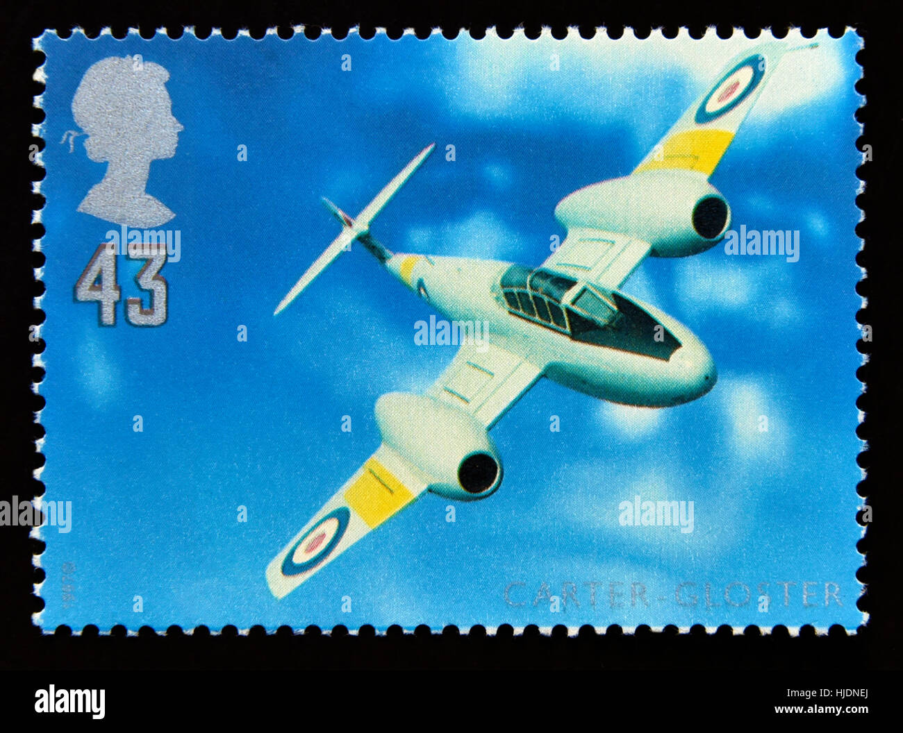 Briefmarke. Great Britain. Königin Elizabeth II. 1997. britische Flugzeuge Designer. George Carter und die Gloster Meteor T Mk.7. Stockfoto