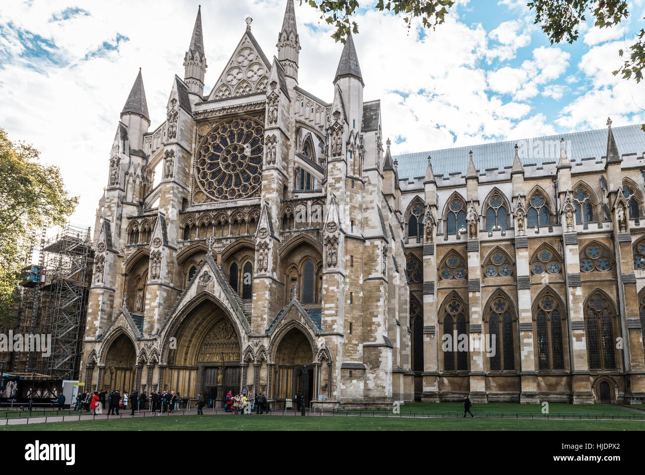 London, Vereinigtes Königreich - 18. Oktober 2016: Menschen sind Westminster Abbey in London, Vereinigtes Königreich besuchen Stockfoto