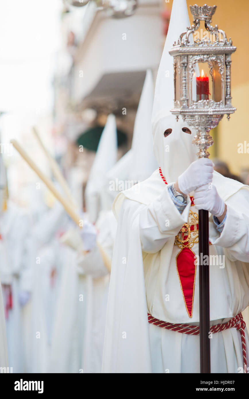 Badajoz, Spanien - 19. April 2014: Nazarener unseres Herrn Jesus Christus Liegerad und Our Lady of Tears. Stockfoto