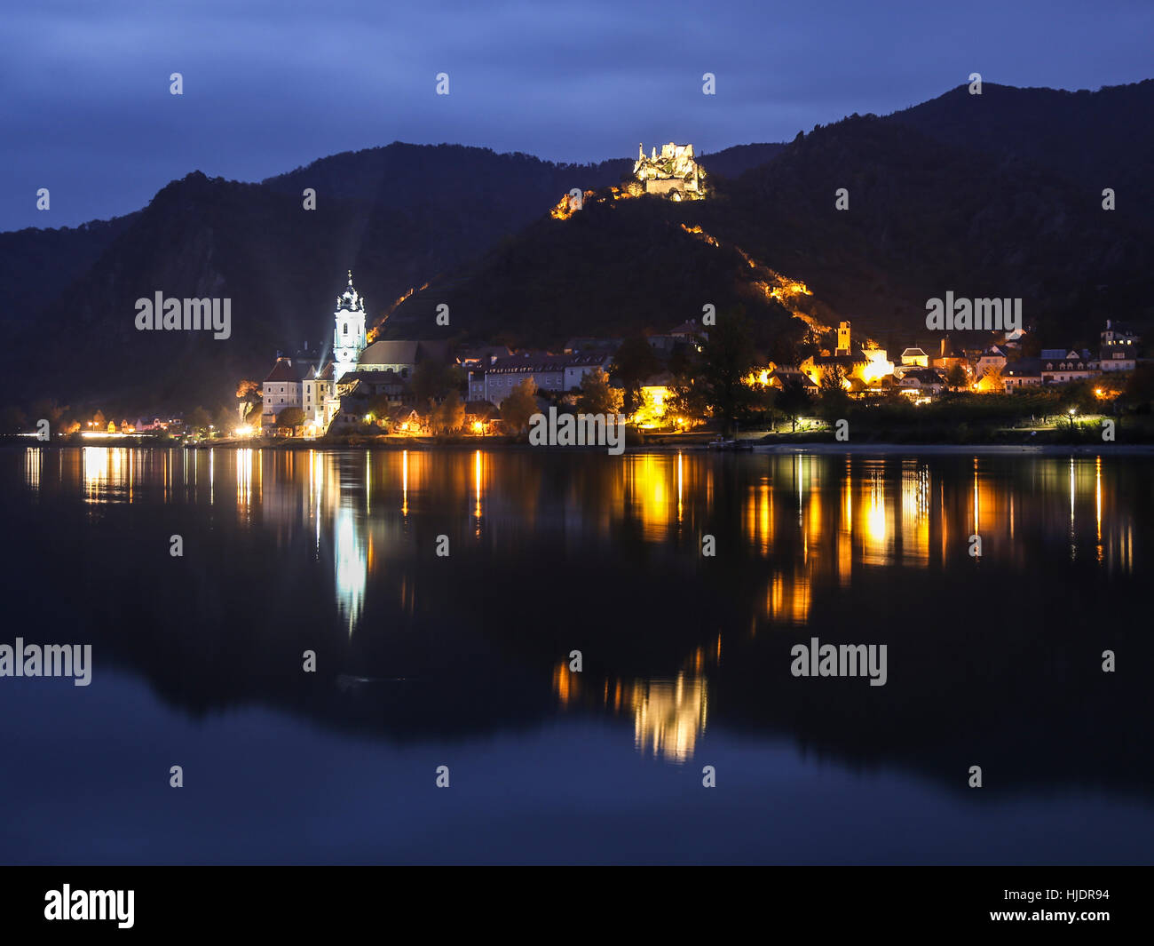 Dürnstein in der Wachau in Österreich in der Nacht Stockfoto