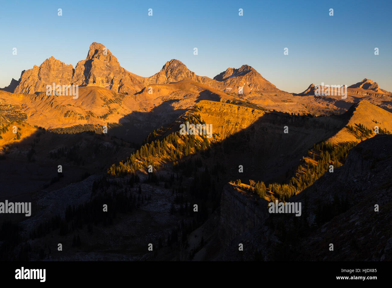 Der Grand Teton erhebt sich über Mount Owen, der mittleren Teton und den Süden Teton. Targhee National Forest, Wyoming Stockfoto