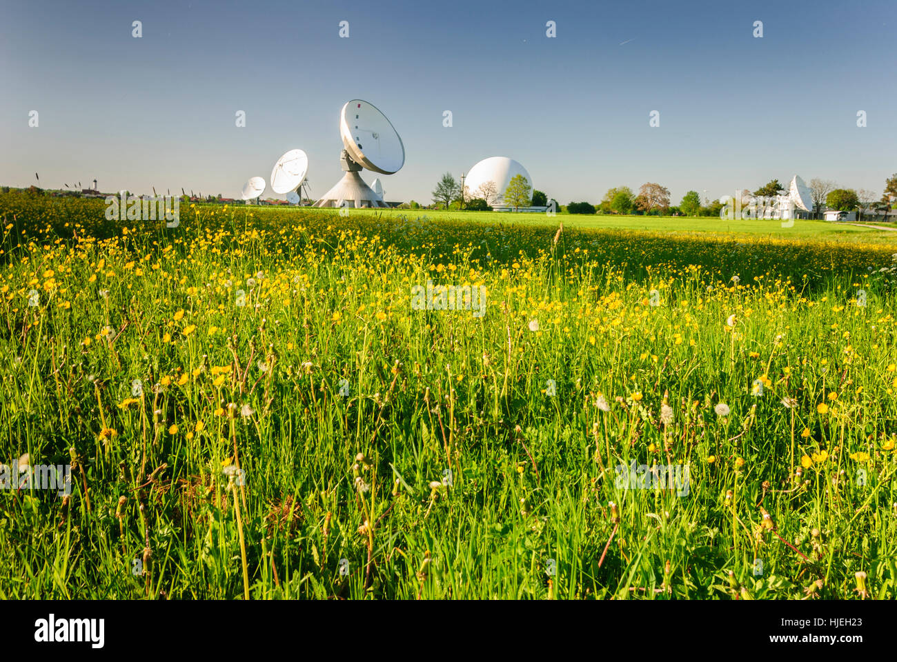 Raisting: Dish Antennen von der Bodenstation Raisting, Oberbayern, Oberbayern, Bayern, Bayern, Deutschland Stockfoto