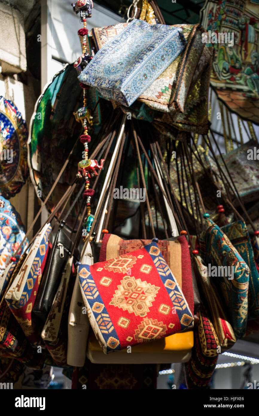 Traditionellen Stil handgefertigte Taschen aus Stoff gewebt Stockfoto