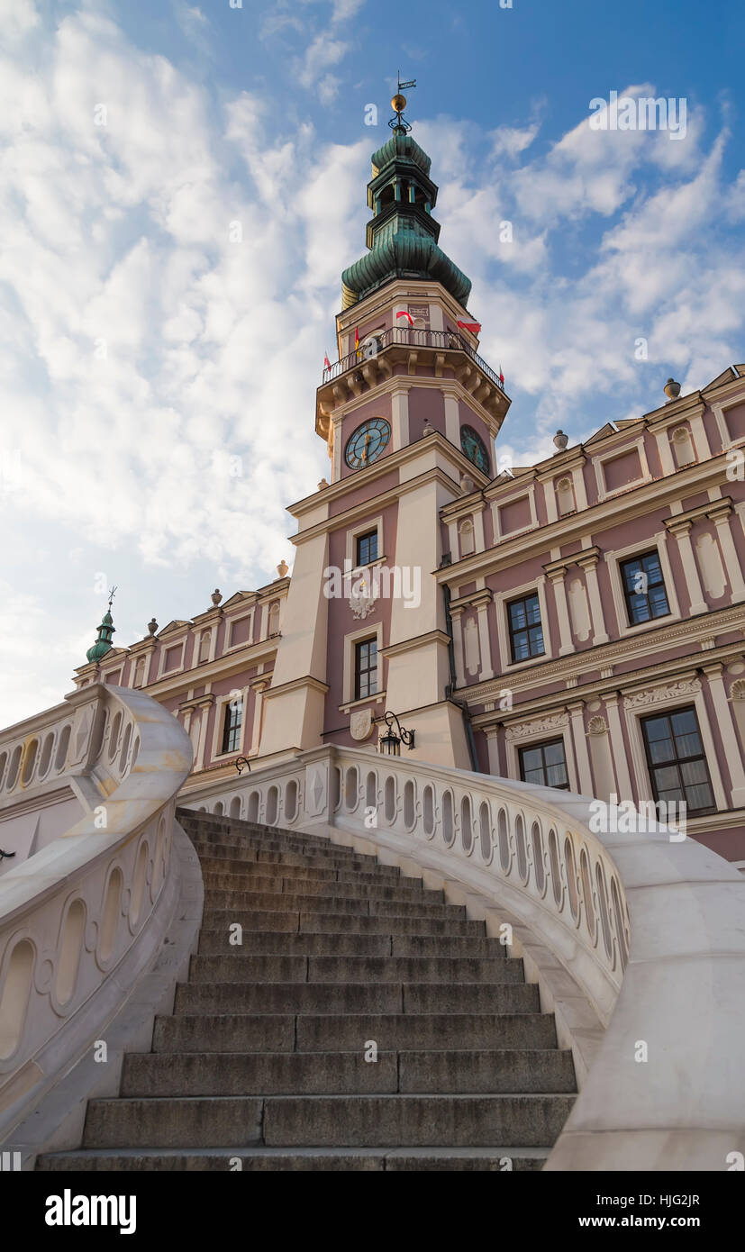 Treppe vor dem alten Rathaus. Zamosc. Polen Stockfoto