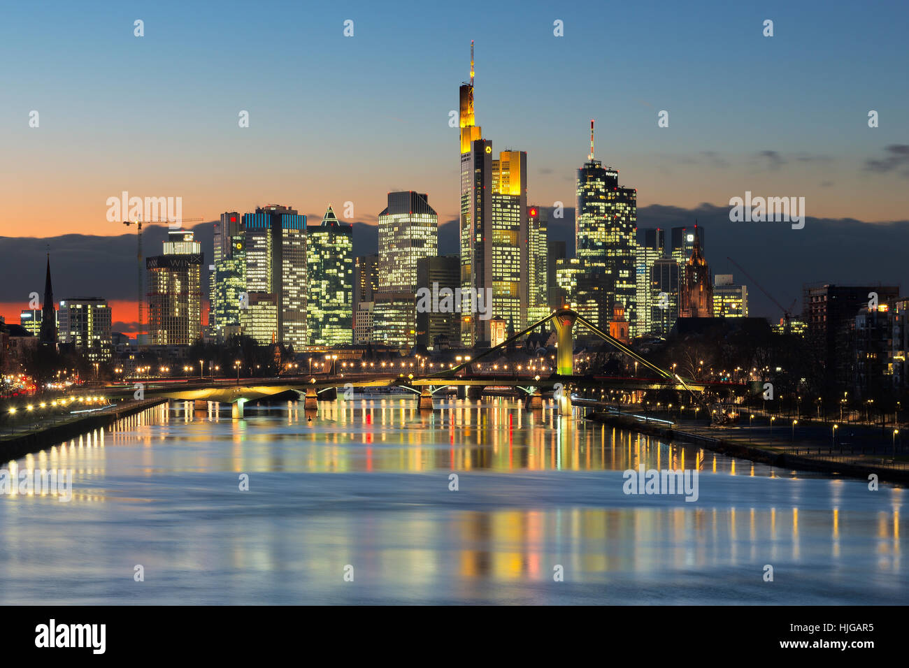 Frankfurt Skyline, blaue Stunde, Frankfurt am Main, Hessen, Deutschland Stockfoto