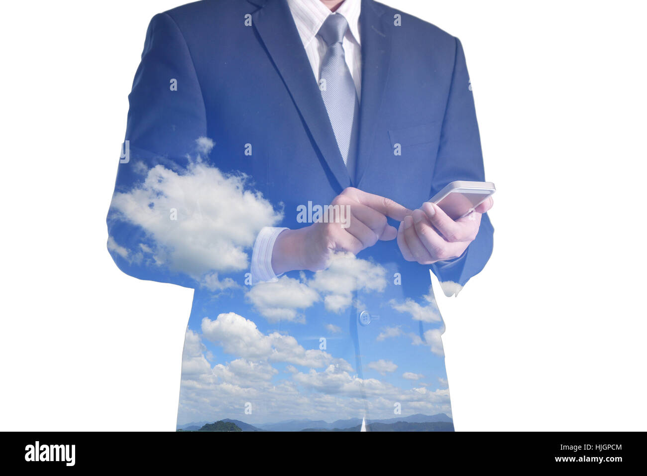 Doppelbelichtung Geschäfts Mann Hand halten und touch Screen Smartphone, mobile, Wolken und blauer Himmel Stockfoto