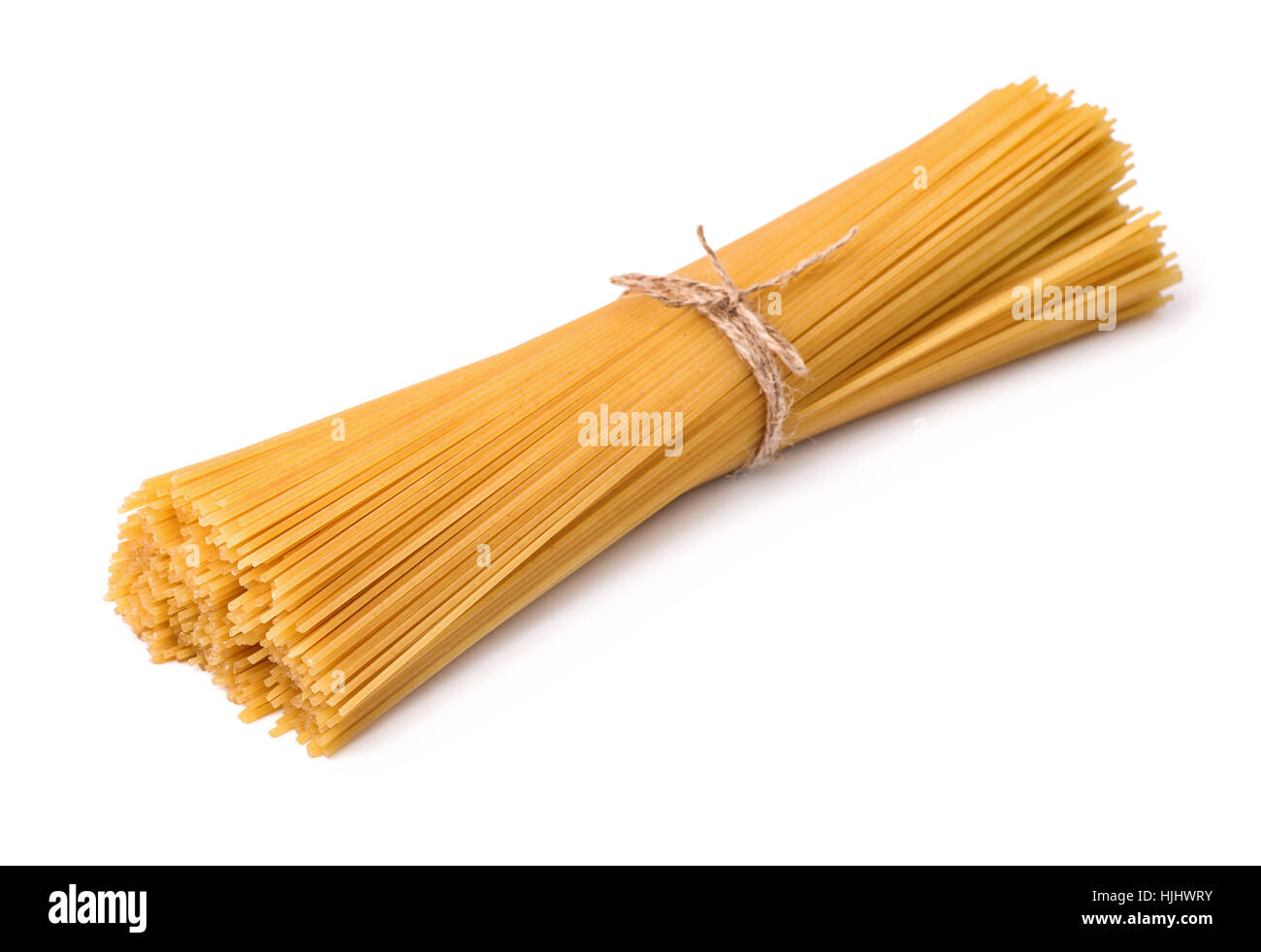 Reihe von rohe italienische Pasta, isoliert auf weiss Stockfoto