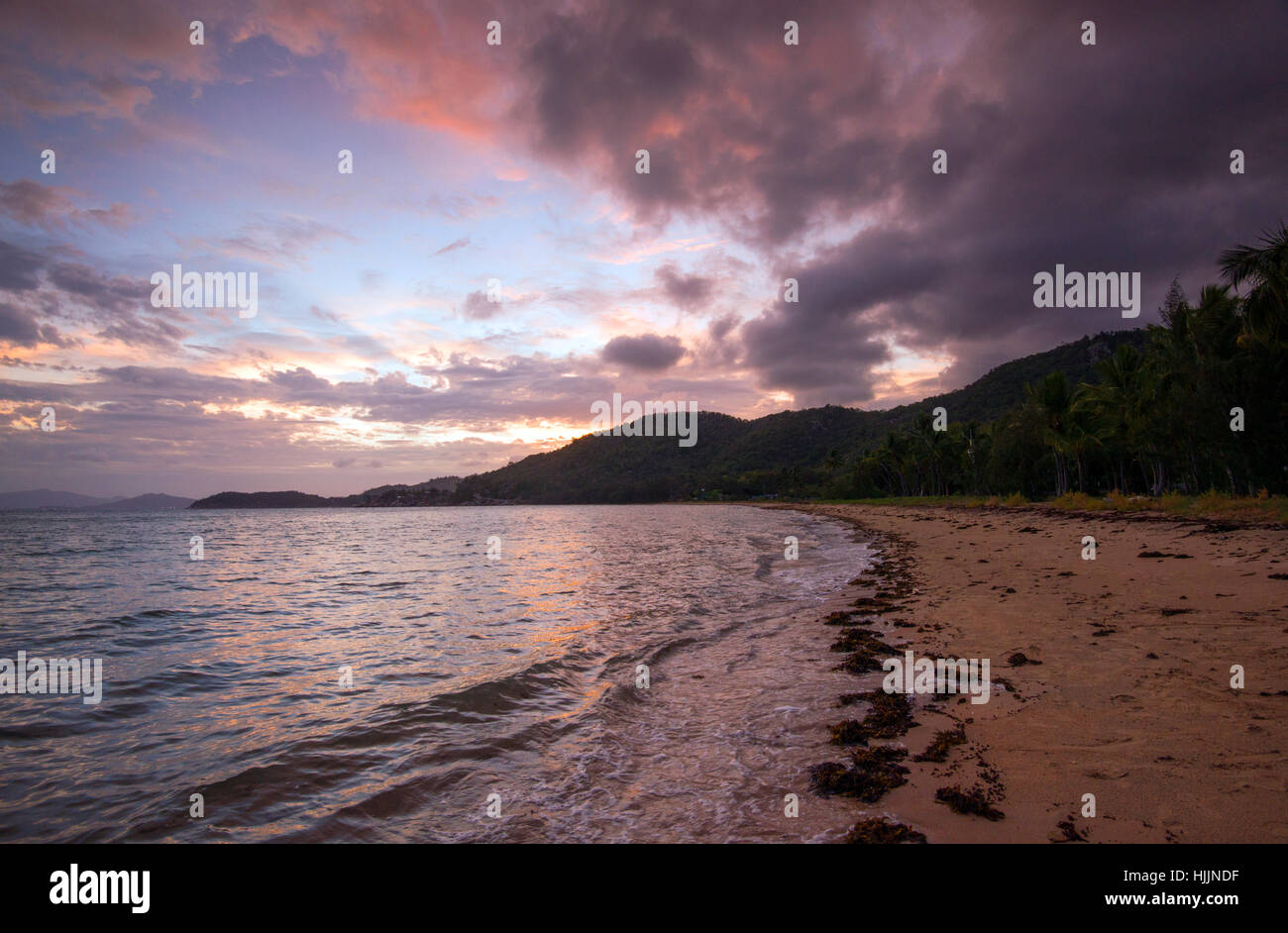 Sonnenuntergang am Strand von Geoffrey Bay, Magnetic Island-Queensland-Australien Stockfoto