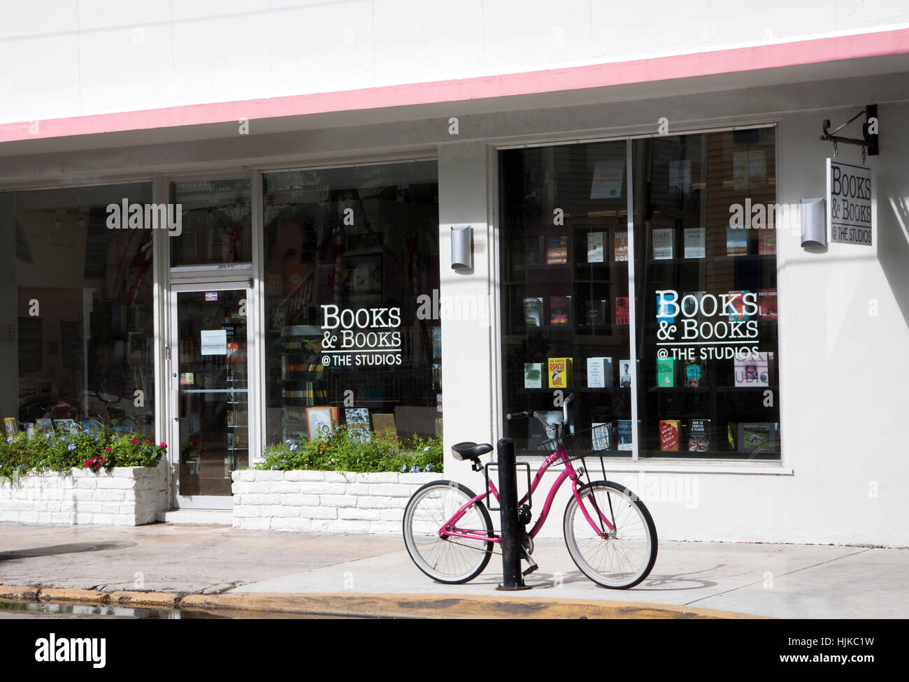 Bücher & Bücher, eine unabhängige Buchhandlung, die im Besitz von Autor Judy Blume in Key West, Florida. Stockfoto