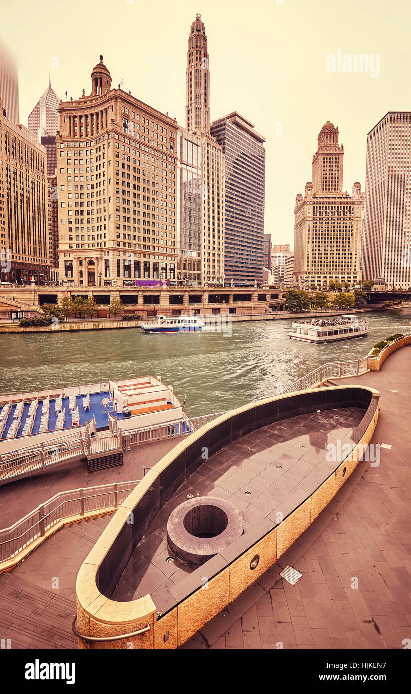 Retro-Farbe getönt Bild der Innenstadt von Chicago, USA. Stockfoto