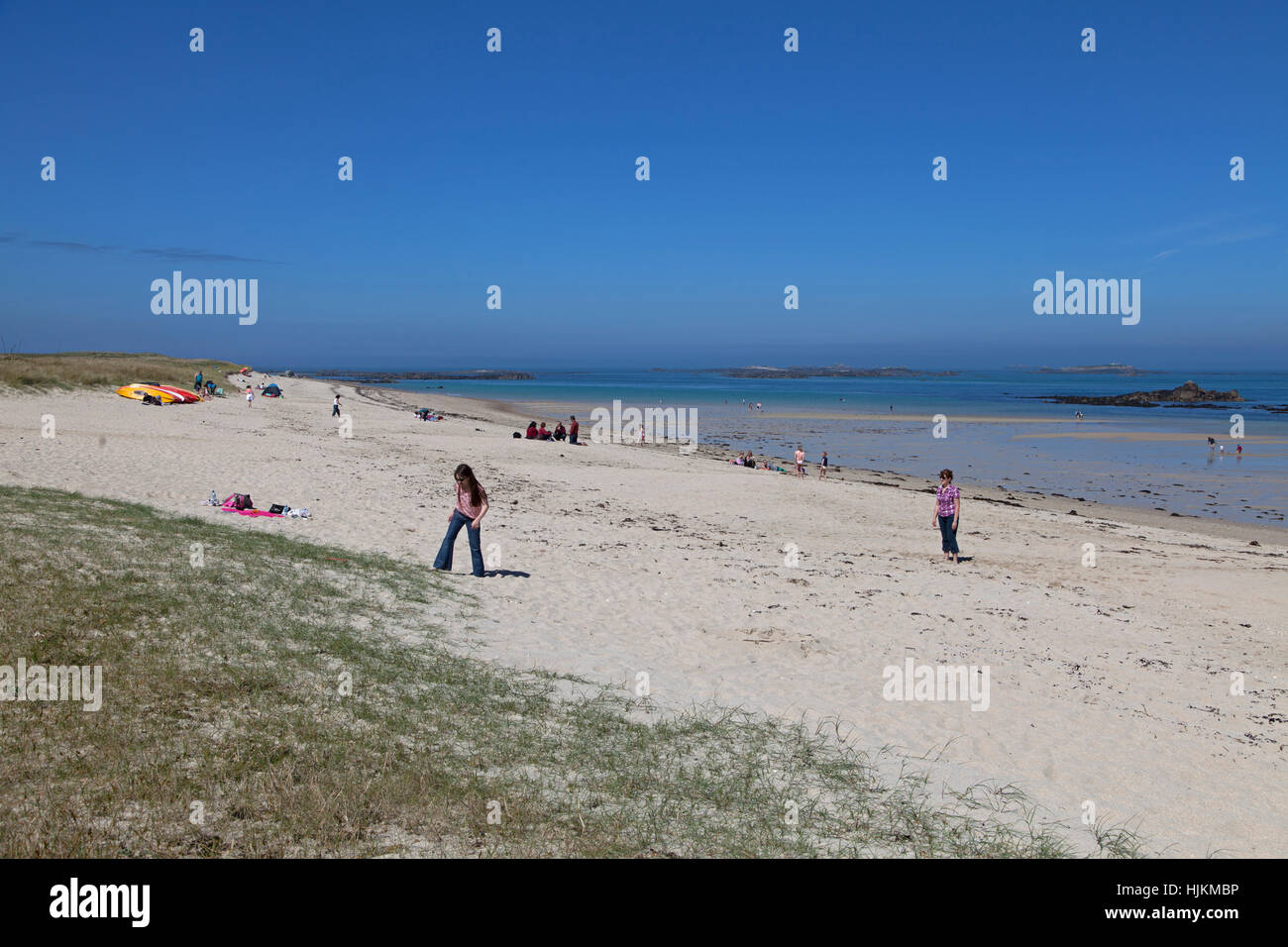 Shell-Strand und die Dünen bei Herm Stockfoto