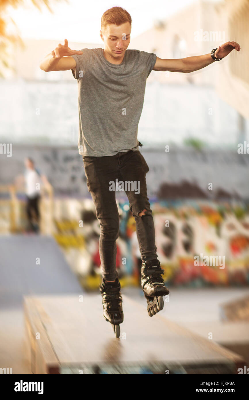 Person auf Inline-Skates. Stockfoto