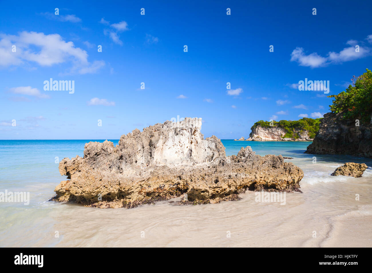 Felsen auf Macao Beach, Küstenlandschaft der Insel Hispaniola Dominikanische Republik Stockfoto