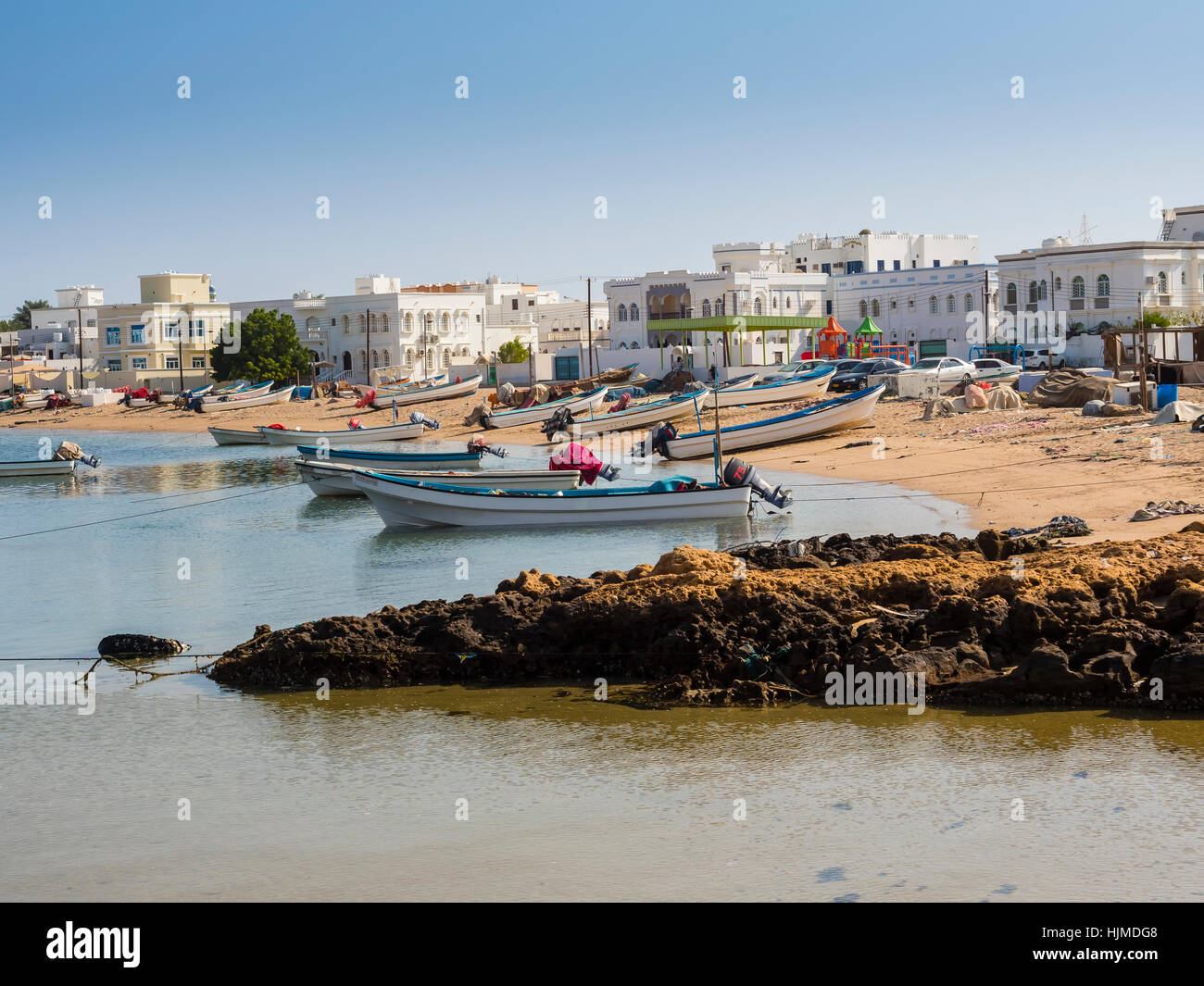 Oman, Ash Sharqiyah, Ad Daffah, Strand der Hafenstadt Sur Stockfoto