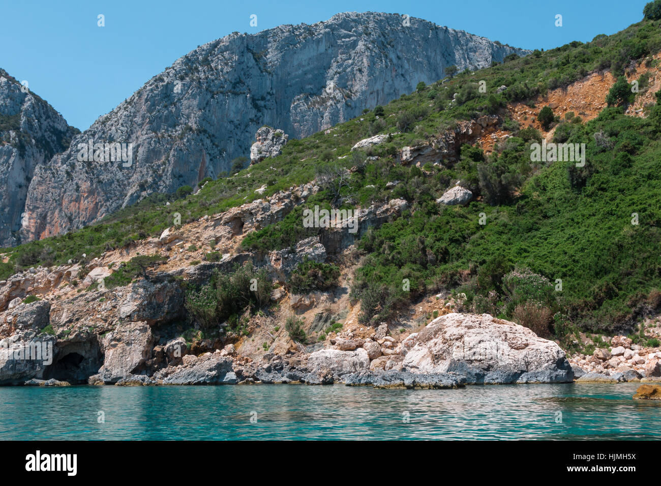 Sardinien Küste: Majestätische Felsen in der Nähe von Meer, Italien Stockfoto